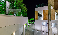 Прекрасный дом, для себя и для персонала