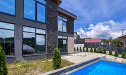 Дом с Бассейном неподалеку от Сириуса 