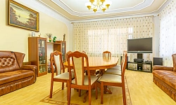 Дом в тихом центре