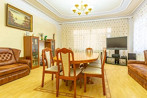 Дом в тихом центре