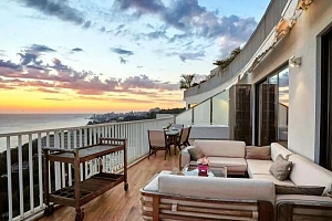 Апартаменты с большой террасой и панорамным в...