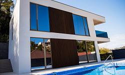 Современный коттедж в стиле HI TECH