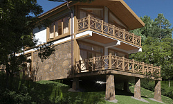 Дом в стиле Шале, в Сочи с видом на море