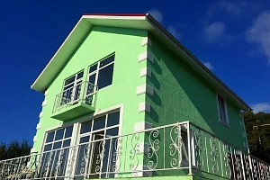 Новый коттедж с красивым видом