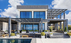 Дом в стиле хай-тек с новым ремонтом 