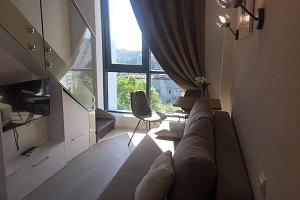 Двухуровневый апартамент на Макаренко