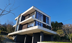 Дом с видом на море